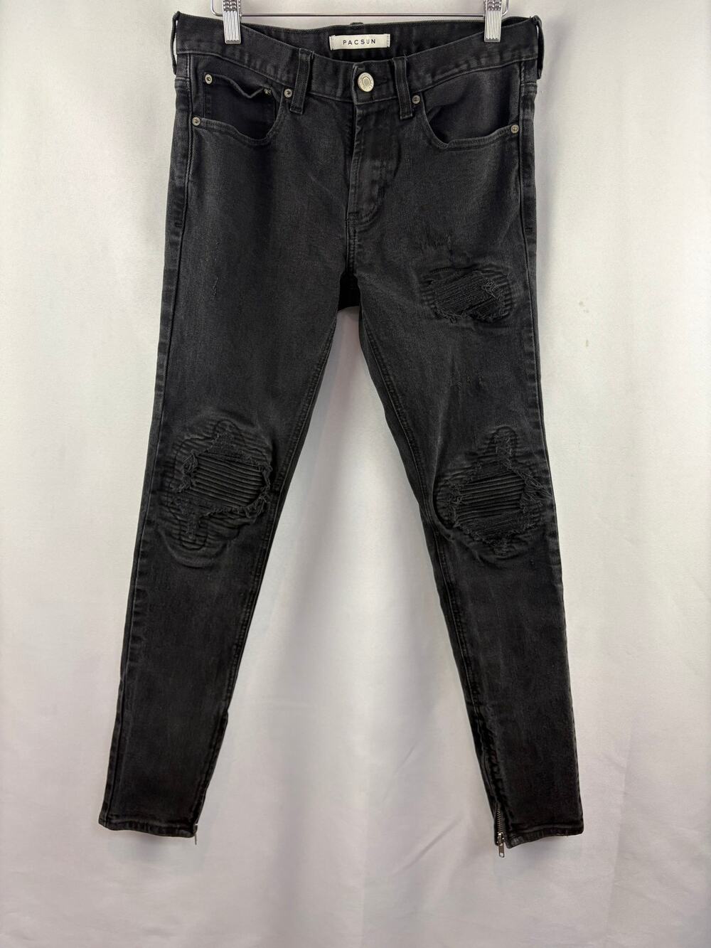 Women’s Pacsun Size 31x32 Black Distressed Skinny Jeans
